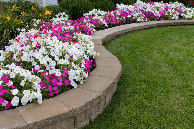 Lawn Border Installation in Honolulu, HI